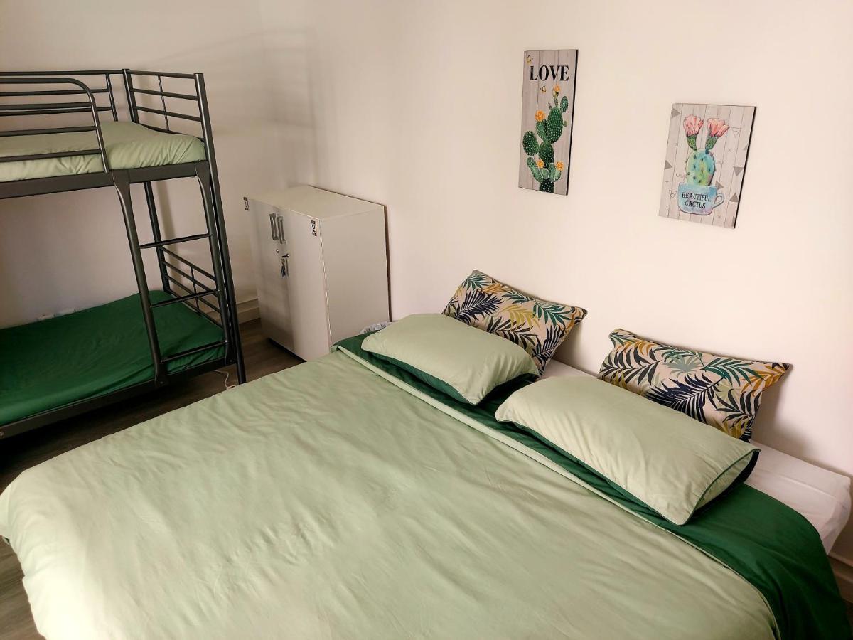 Aloha Hostel Портіман Екстер'єр фото